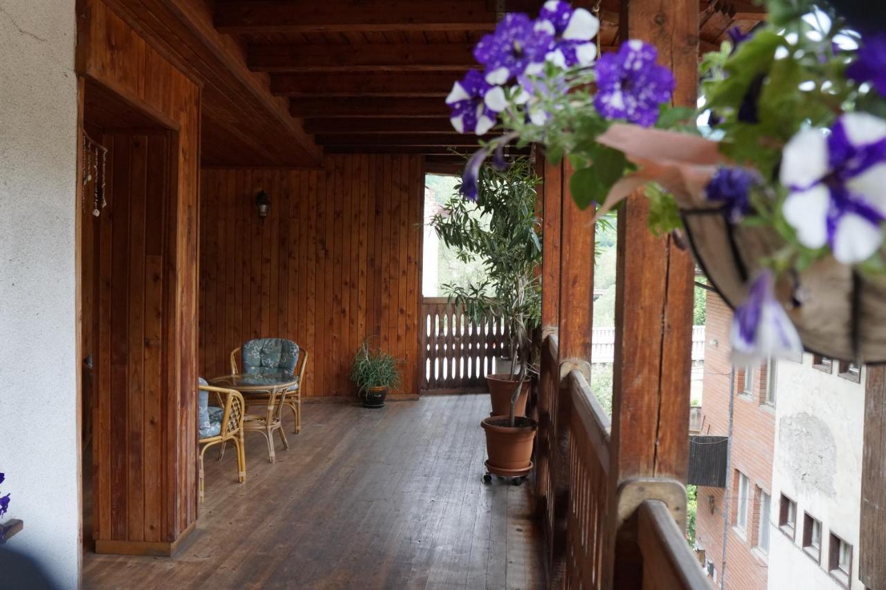 Home With The Veranda Veliko Tarnovo Extérieur photo